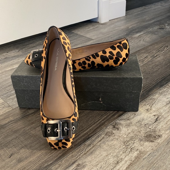 Via Spiga Odessa Calf Leather Leopard Buckle Flats size 8 - Picture 3 of 10